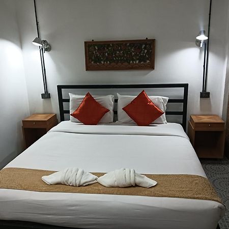 White Jail At Koh Tao Hostel エクステリア 写真