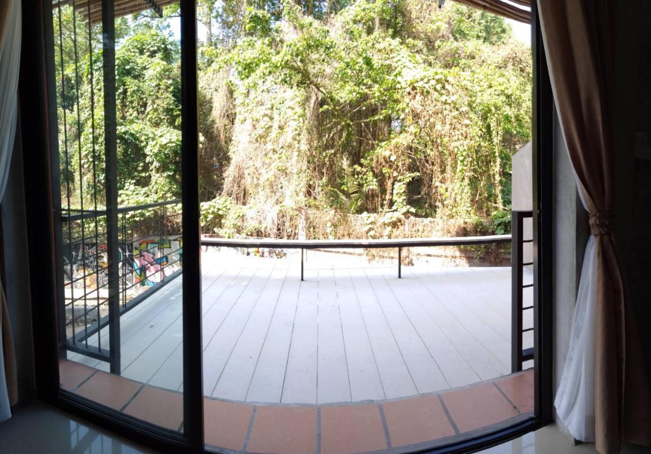 White Jail At Koh Tao Hostel エクステリア 写真