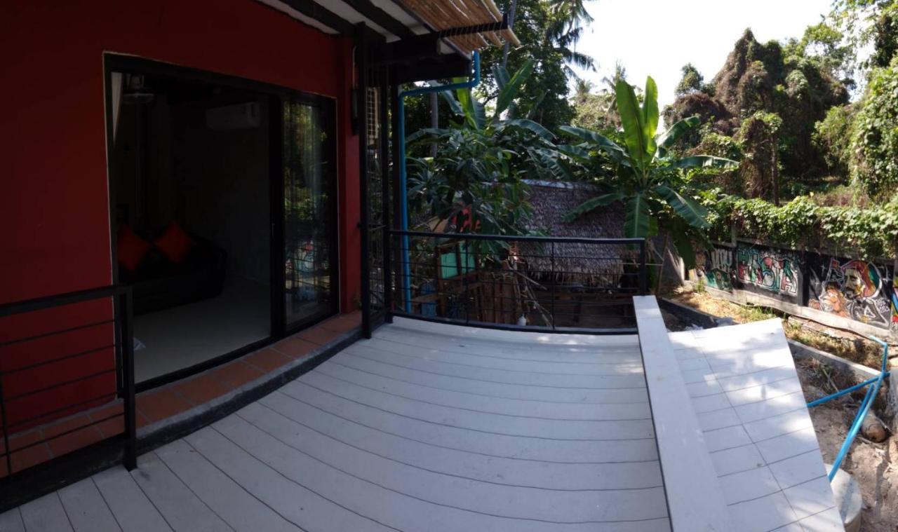 White Jail At Koh Tao Hostel エクステリア 写真