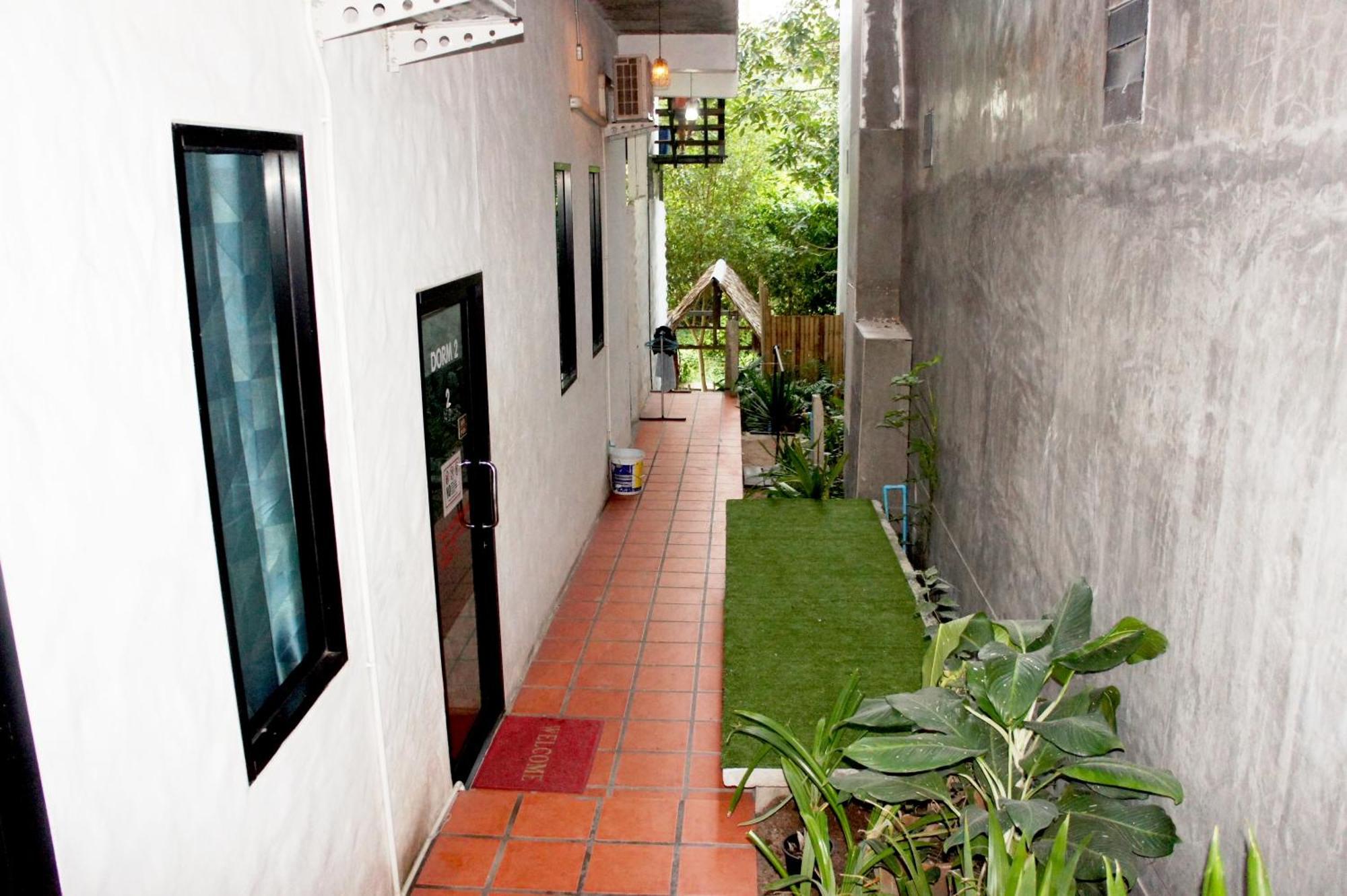 White Jail At Koh Tao Hostel エクステリア 写真
