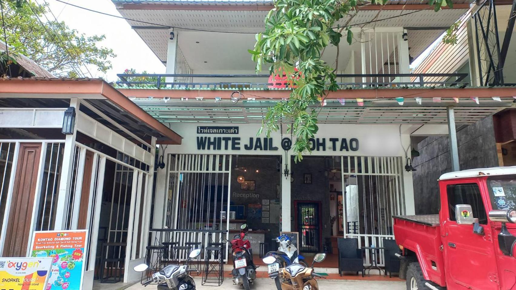 White Jail At Koh Tao Hostel エクステリア 写真