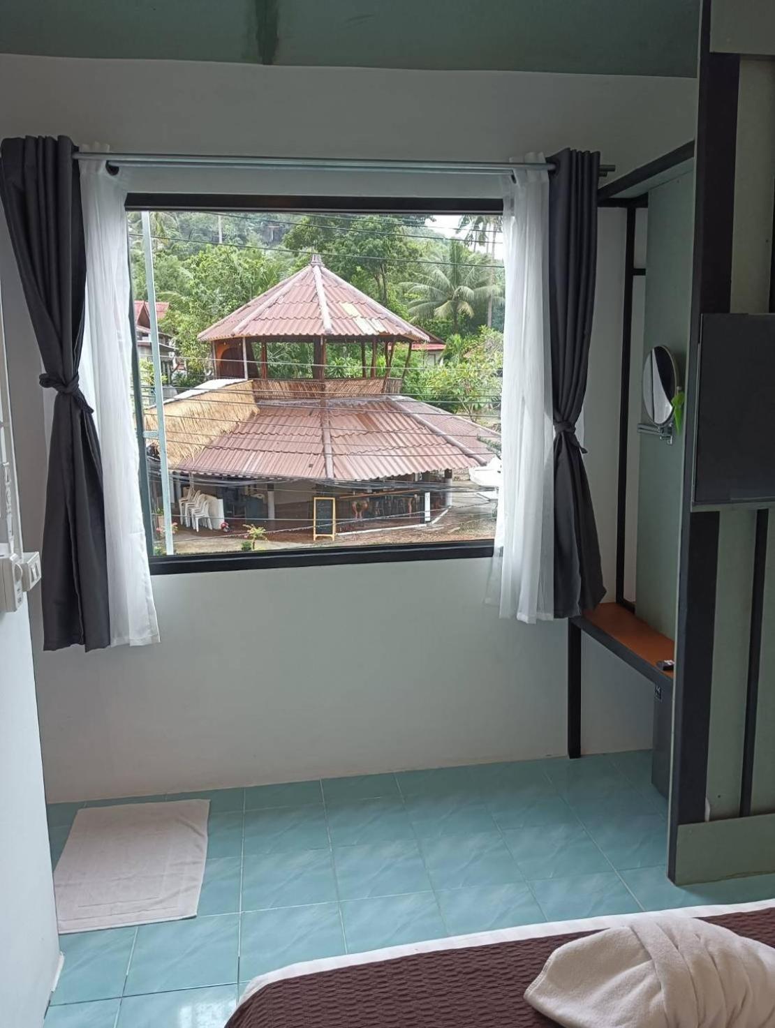 White Jail At Koh Tao Hostel エクステリア 写真
