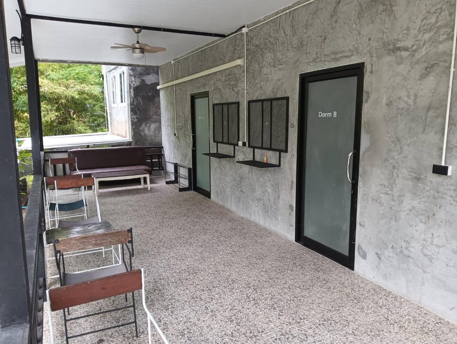 White Jail At Koh Tao Hostel エクステリア 写真