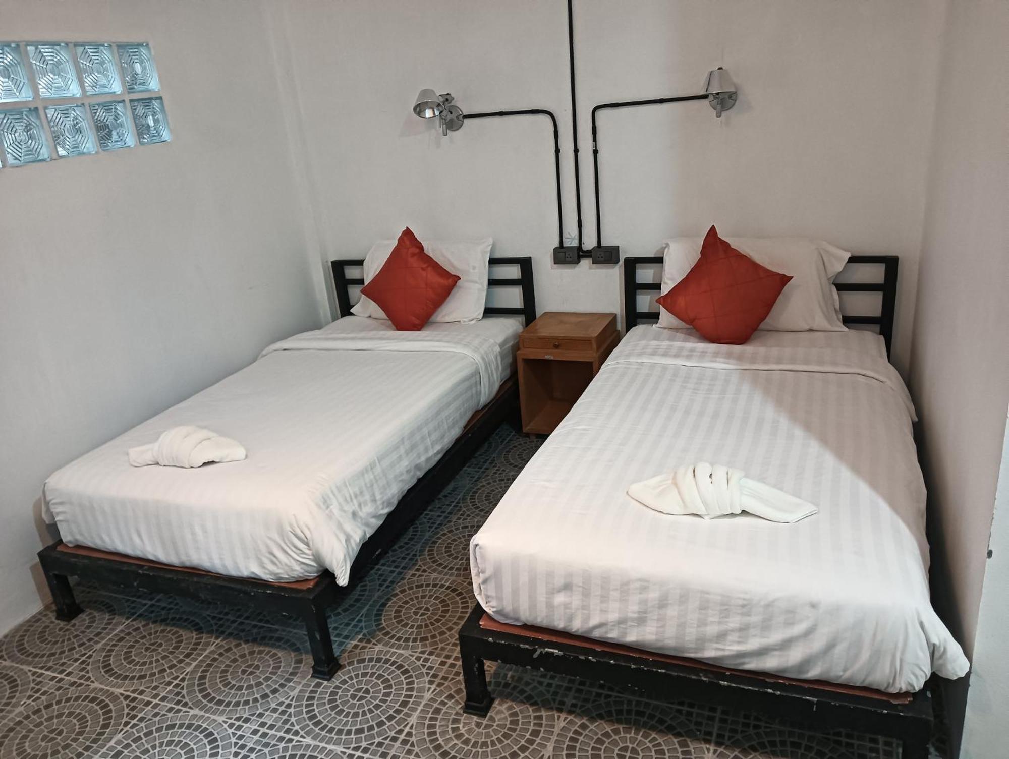 White Jail At Koh Tao Hostel エクステリア 写真