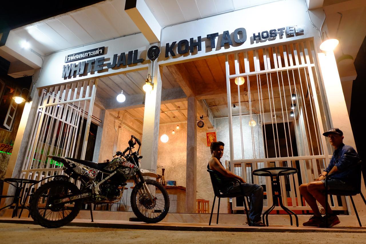 White Jail At Koh Tao Hostel エクステリア 写真