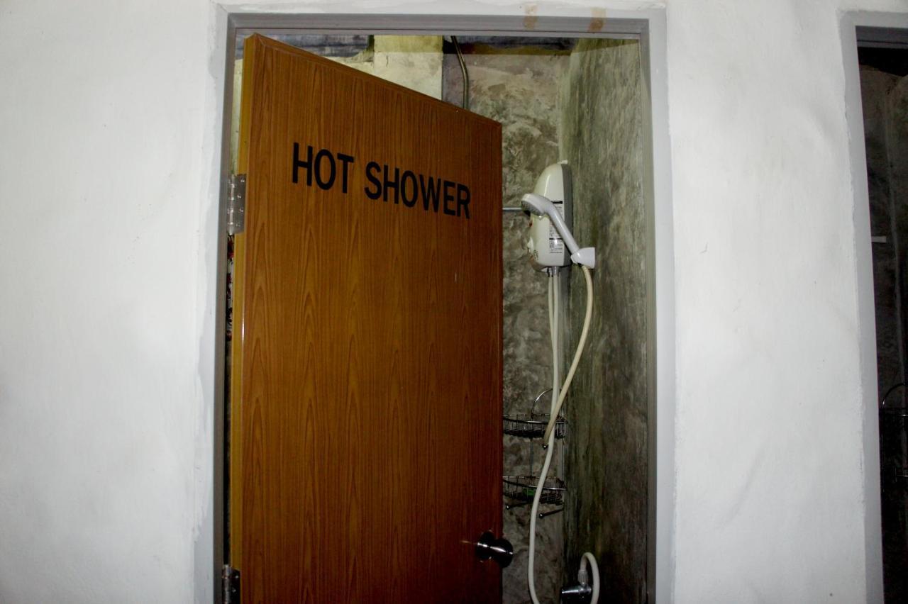 White Jail At Koh Tao Hostel エクステリア 写真
