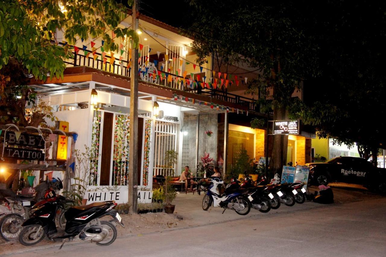 White Jail At Koh Tao Hostel エクステリア 写真